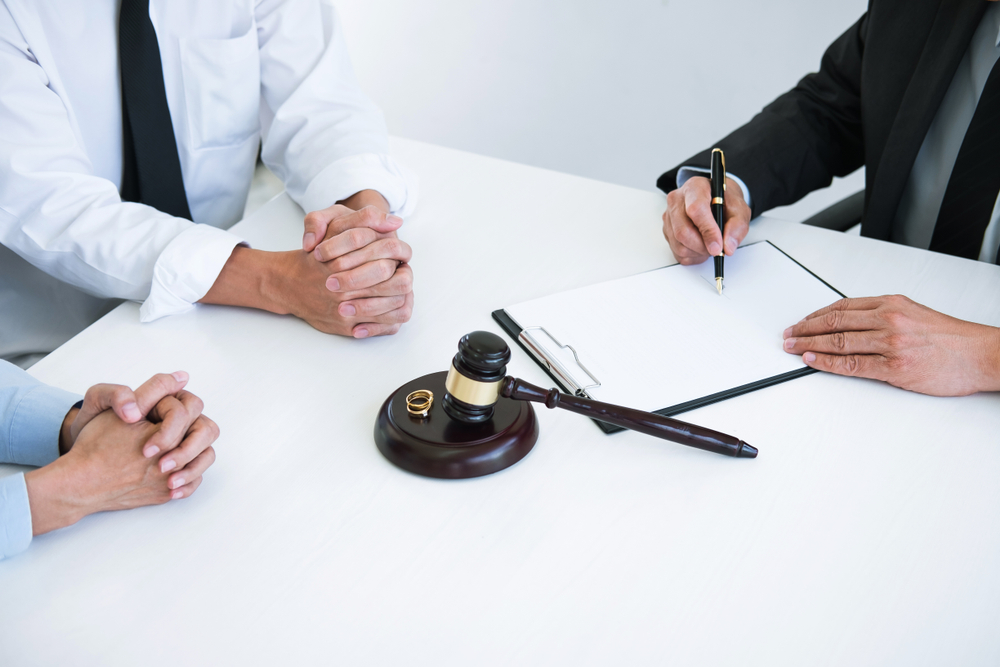 How To Choose The Right Divorce Lawyer For You - Billian Law